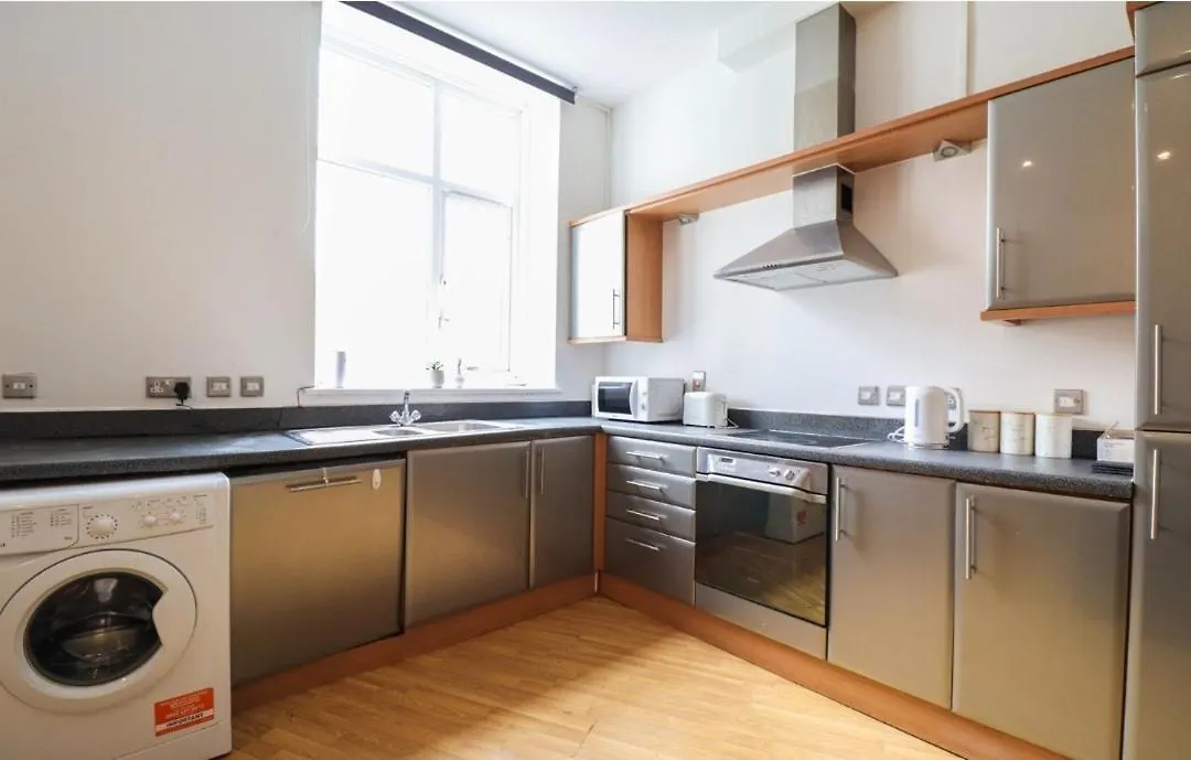 Large 1 Bedroom Apartment In Canning Town Close To Excel London, 02 Arena, Canary Wharf With Free Parking London
