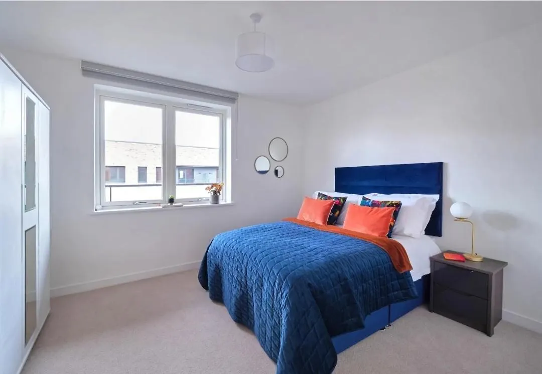 Large 1 Bedroom Apartment In Canning Town Close To Excel London, 02 Arena, Canary Wharf With Free Parking United Kingdom